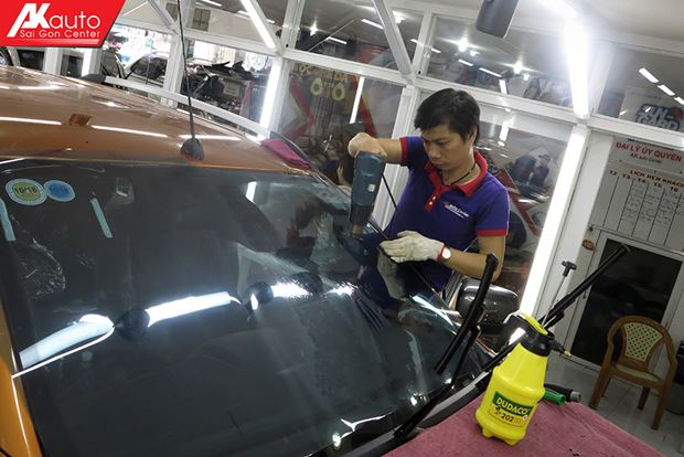 dan phim cach nhiet cho xe oto